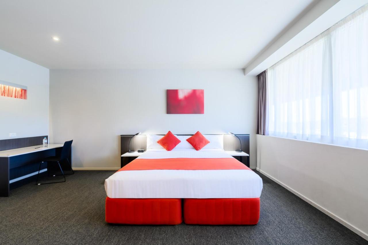 Abode Woden Aparthotel Canberra Exterior photo